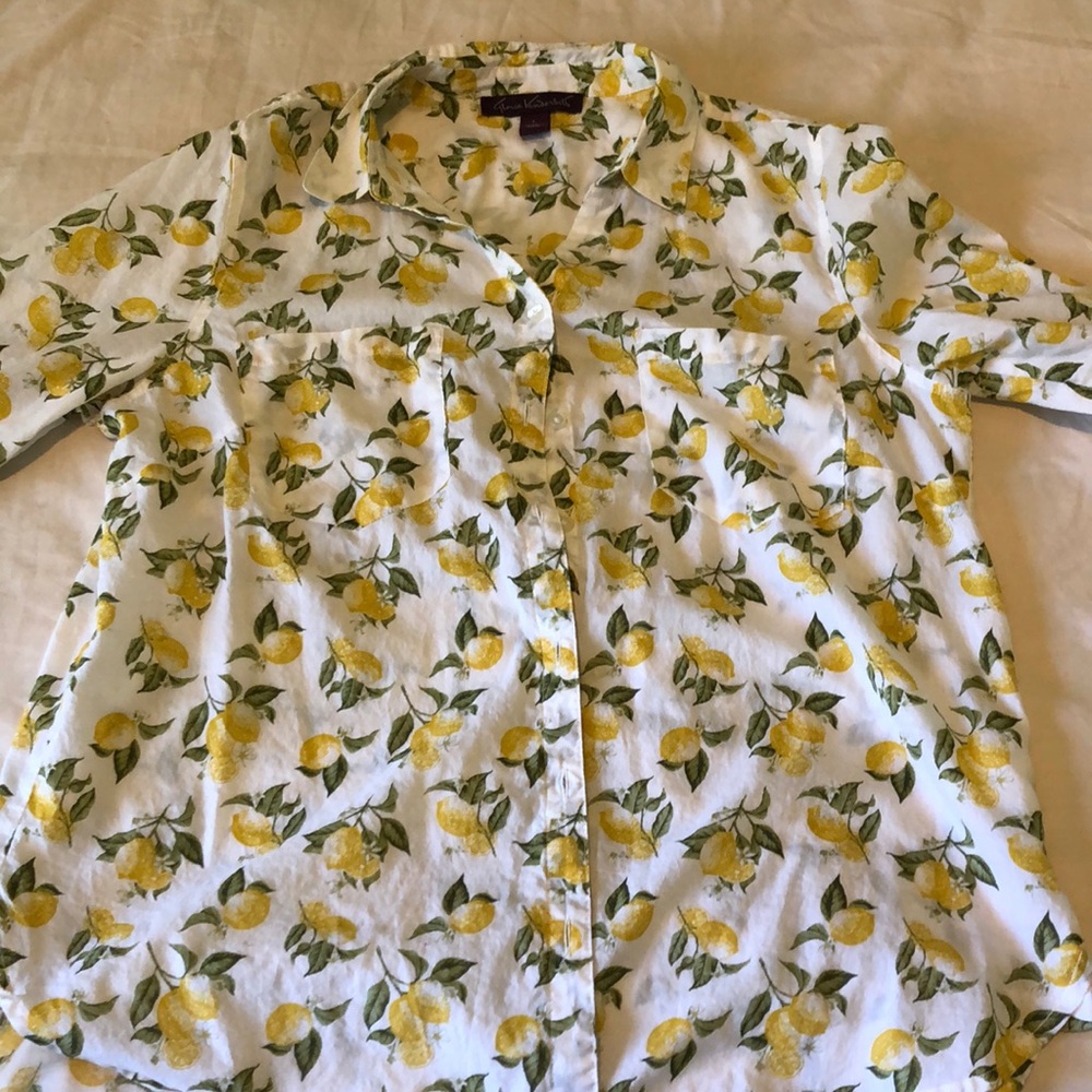Cute lemon GLORIA VANDERBILT summer button-up